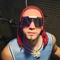 Hör dir undefined an, schau dir Musikvideos an, lies die Biografie, finde Tourdaten und mehr!