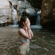 Ascolta arielita, guarda video musicali, leggi la biografia, vedi le date del tour & altro!