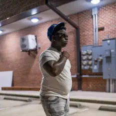 Escucha a Rthree, mira videos musicales, lee su biografía, consulta las fechas de las gira y más.