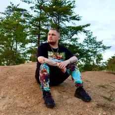Poslechněte si interpreta J-Dub Música, sledujte hudební videa, přečtěte si životopis, podívejte se na data turné a další informace.