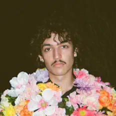 Escucha a Cruz Gaglione, mira videos musicales, lee su biografía, consulta las fechas de las gira y más.