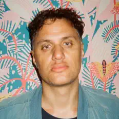 Alessandro Giannelliを聴いたり、ミュージックビデオを鑑賞したり、経歴やツアー日程などを確認したりしましょう！