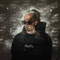 Poslechněte si interpreta undefined, sledujte hudební videa, přečtěte si životopis, podívejte se na data turné a další informace.