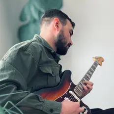 350tericを聴いたり、ミュージックビデオを鑑賞したり、経歴やツアー日程などを確認したりしましょう！