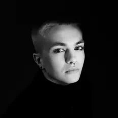 Ascolta LaLaBoy, guarda video musicali, leggi la biografia, vedi le date del tour & altro!