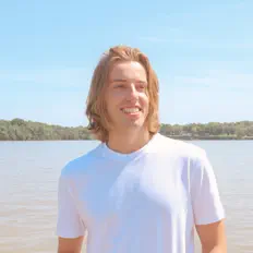 收听 Michael James、观看音乐视频、阅读小传、查看巡演日期等 ！