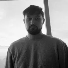 The Light dinle, müzik videolarını izle, biyografisini oku, tur tarihlerini ve daha fazlasını gör!