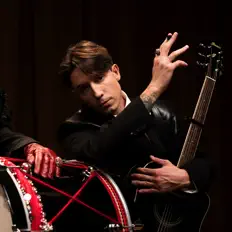 Écoutez Dawid Kwiatkowski, regardez des vidéoclips, lisez la biographie, consultez les dates de tournée et plus encore !