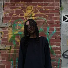 Luister naar Solus!, bekijk muziekvideo's, lees de bio, bekijk de tourdata, en meer!