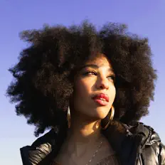 Ouça Natalie Lindi, assista a videoclipes, leia a biografia, veja as datas das turnês e mais!