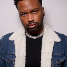 Vuitton Bond dinle, müzik videolarını izle, biyografisini oku, tur tarihlerini ve daha fazlasını gör!