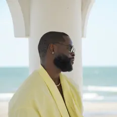 Listen to SEUNKOLA, watch music videos, read bio, see tour dates & more!