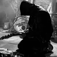 Ascolta undefined, guarda video musicali, leggi la biografia, vedi le date del tour & altro!