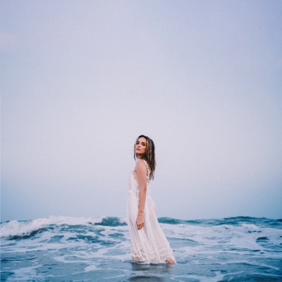 Listen to Lauren O'Brien, watch music videos, read bio, see tour dates & more!