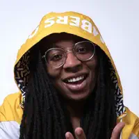 Hör dir undefined an, schau dir Musikvideos an, lies die Biografie, finde Tourdaten und mehr!