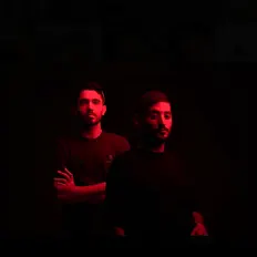 חיים וג'וני: песни, клипы, биография, даты выступлений и многое другое.