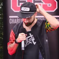 Ακούστε περιεχόμενο από undefined, παρακολουθήστε μουσικά βίντεο, διαβάστε το βιογραφικό, δείτε ημερομηνίες περιοδείας, και πολλά ακόμη!