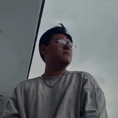 Posłuchaj wykonawcy Lorenzo Rojas, obejrzyj teledyski, przeczytaj biografię, zobacz daty tras koncertowych i nie tylko!