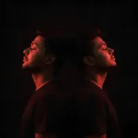 Luister naar undefined, bekijk muziekvideo's, lees de bio, bekijk de tourdata, en meer!