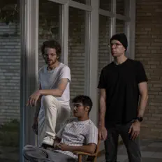 Listen to Näbelliächt, watch music videos, read bio, see tour dates & more!