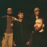 Escucha a undefined, mira vídeos musicales, lee la biografía, consulta fechas de giras y mucho más.