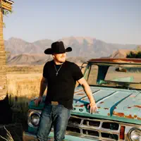 Dengarkan undefined, tonton video musik, baca bio, lihat tanggal tur & lainnya!