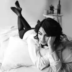 Dengarkan aegea, tonton video musik, baca bio, lihat tanggal tur & lainnya!