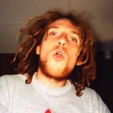 Escucha a Ras Dave, mira vídeos musicales, lee la biografía, consulta fechas de giras y mucho más.