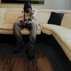 收听 DFazooo、观看音乐视频、阅读小传、查看巡演日期等 ！