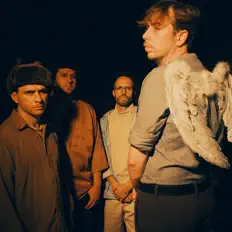 Ascolta Hashash Amiti, guarda video musicali, leggi la biografia, vedi le date del tour & altro!
