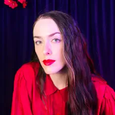 TVLIYA सुनें, म्यूज़िक वीडियो देखें, बायो पढ़ें, दौरे की तारीखें और बहुत कुछ देखें!