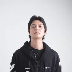 收听 Noël、观看音乐视频、阅读小传、查看巡演日期等 ！