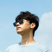 undefinedを聴いたり、ミュージックビデオを鑑賞したり、経歴やツアー日程などを確認したりしましょう！