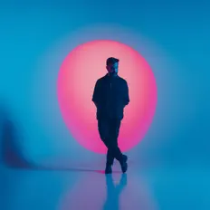 收听 WAASH、观看音乐视频、阅读小传、查看巡演日期等 ！