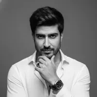 undefined을(를) 듣고, 뮤직 비디오를 보고, 약력을 읽고, 투어 일정 등을 확인하세요!