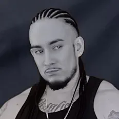 Reeguezを聴いたり、ミュージックビデオを鑑賞したり、経歴やツアー日程などを確認したりしましょう！