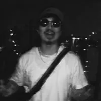 undefined을(를) 듣고, 뮤직 비디오를 보고, 약력을 읽고, 투어 일정 등을 확인하세요!