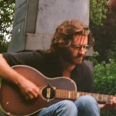 Escucha a Taylor Connolly, mira videos musicales, lee su biografía, consulta las fechas de las gira y más.