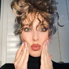 Listen to Alessandra Castronovo, watch music videos, read bio, see tour dates & more!