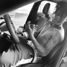 perchead10 dinle, müzik videolarını izle, biyografisini oku, tur tarihlerini ve daha fazlasını gör!