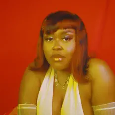 Kuchicolaを聴いたり、ミュージックビデオを鑑賞したり、経歴やツアー日程などを確認したりしましょう！