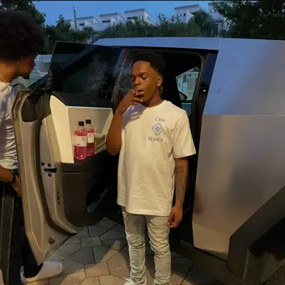Listen to Lil Kent, watch music videos, read bio, see tour dates & more!