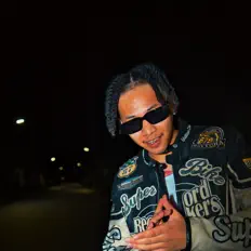 Posłuchaj wykonawcy ChatS, obejrzyj teledyski, przeczytaj biografię, zobacz daty tras koncertowych i nie tylko!