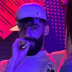 Ascolta 808Hz (IR), guarda video musicali, leggi la biografia, vedi le date del tour & altro!