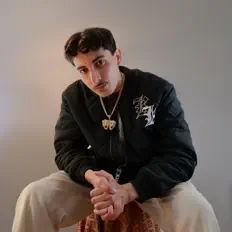 收听 Faya Bone、观看音乐视频、阅读小传、查看巡演日期等 ！