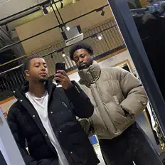 收听 CAZE、观看音乐视频、阅读小传、查看巡演日期等 ！