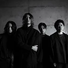 Calls Name Againを聴いたり、ミュージックビデオを鑑賞したり、経歴やツアー日程などを確認したりしましょう！