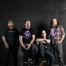 American Televisionを聴いたり、ミュージックビデオを鑑賞したり、経歴やツアー日程などを確認したりしましょう！