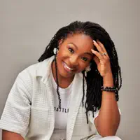 undefined सुनें, म्यूज़िक वीडियो देखें, बायो पढ़ें, दौरे की तारीखें और बहुत कुछ देखें!