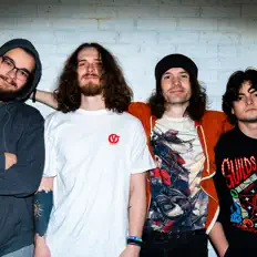 Ascolta JACKSON AVE., guarda video musicali, leggi la biografia, vedi le date del tour & altro!